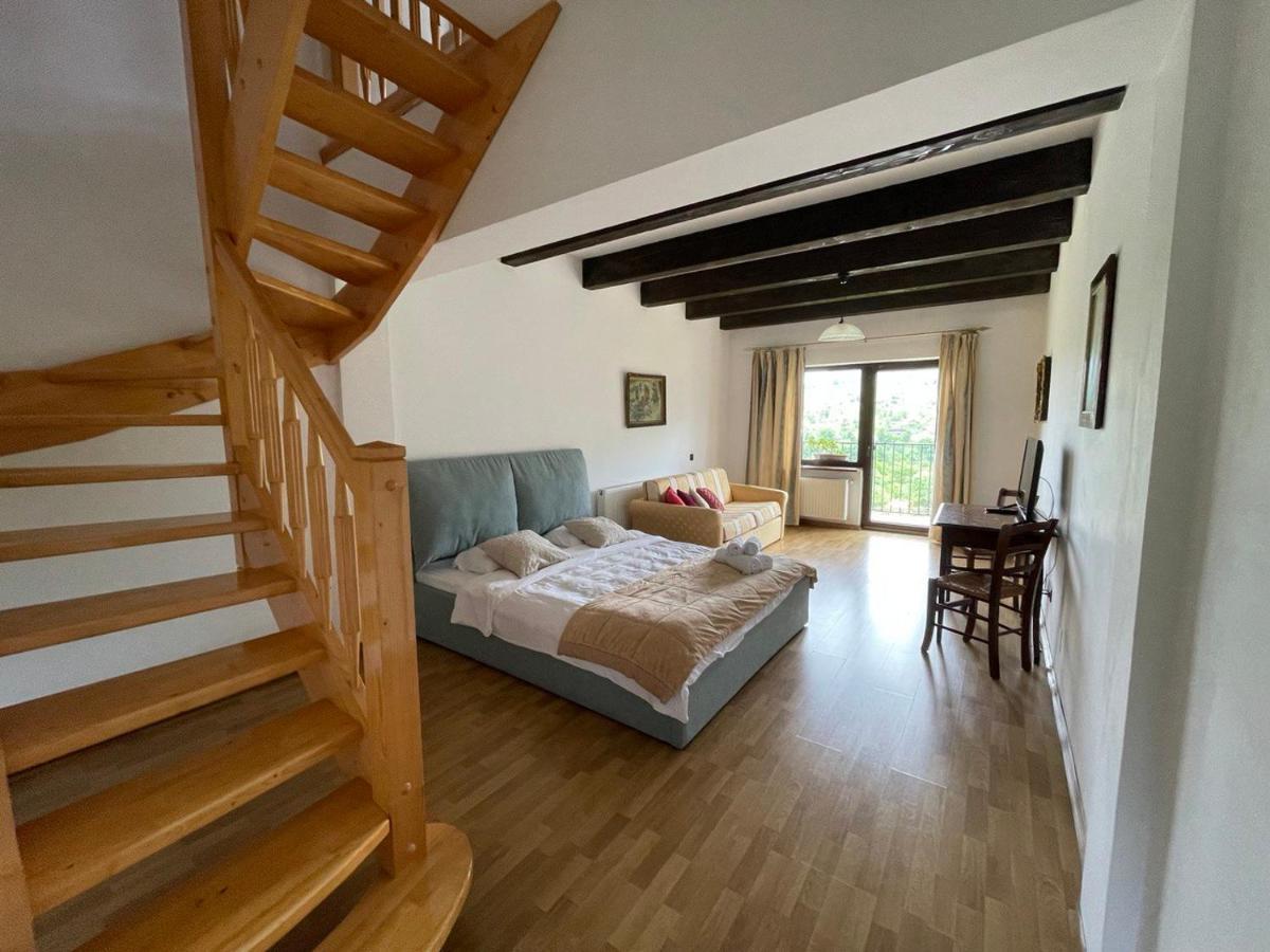 Pensiunea La Maison Μπραν Εξωτερικό φωτογραφία
